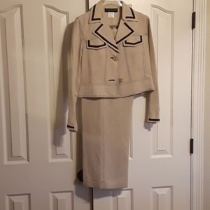 Harve' benard pant suit
